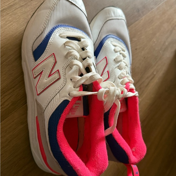 New Balance Woman White and Blue Sneakers - Picture 2 of 3